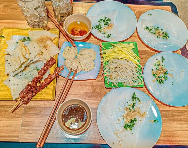 Bánh đập Nha Trang - món ăn đặc biệt của thành phố biển khiến nhiều du khách phải mê mẩn - Ảnh 3.