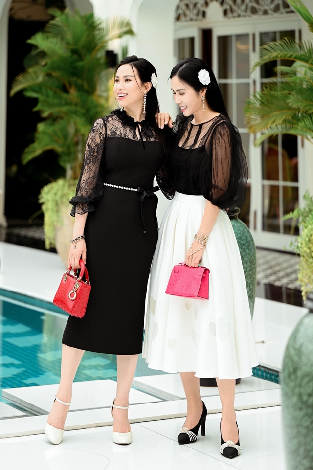 Tình bạn đẹp của 2 nữ CEO Việt: Người làm thời trang, người là nữ tướng giới địa ốc nhưng thân thiết, giống như chị em sinh đôi - Ảnh 6.