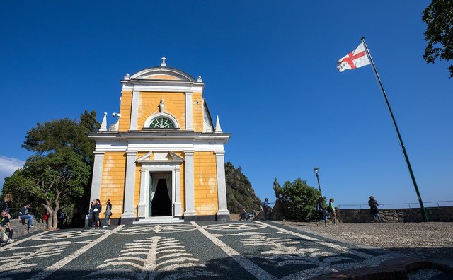 Làng chài nhỏ ở Italy được mệnh danh là nơi ẩn náu của người giàu: Có gì hấp dẫn đến thế? - Ảnh 6.