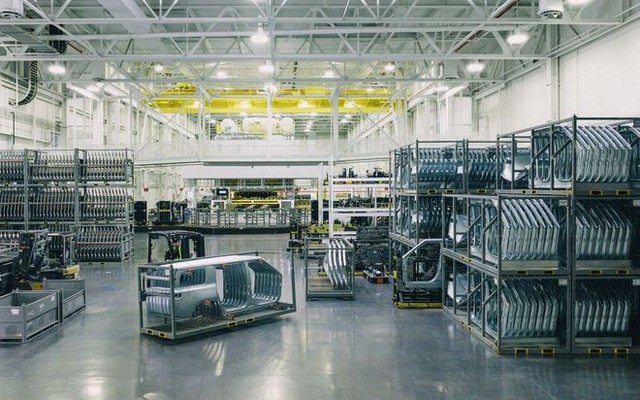 Tham vọng không tưởng của hãng xe điện Rivian: Mỗi quý chỉ sản xuất được 2.500 xe nhưng CEO mạnh miệng tuyên bố một ngày sẽ bán được 10 triệu xe/năm như Toyota - Ảnh 4.