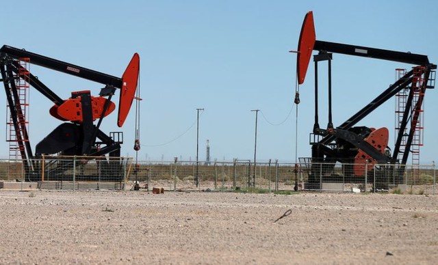 OPEC  tăng sản lượng dầu mỏ, vì sao giá dầu vẫn chưa hạ nhiệt? - Ảnh 1.