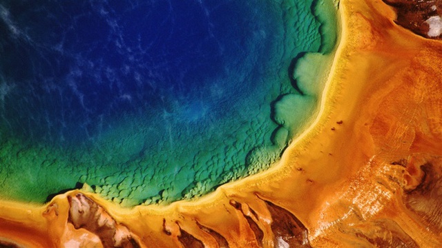 Chiêm ngưỡng hồ nước nóng vô thực như trong phim viễn tưởng, có màu sắc rực rỡ độc nhất thế giới - Ảnh 7.