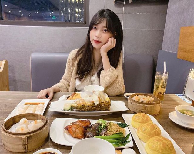 Gợi ý 5 nhà hàng món Hoa ăn ngon, view xịn ngay tại TP.HCM: Ai thèm dimsum hay vịt tiềm cứ quẹo lựa - Ảnh 2.