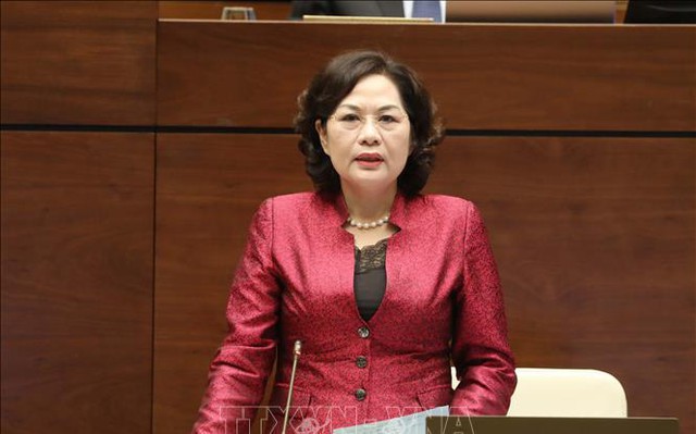 Thống đốc Ngân hàng Nhà nước Việt Nam Nguyễn Thị Hồng trả lời chất vấn. Ảnh: Phương Hoa/TTXVN