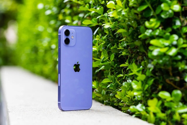 Giá nhiều mẫu iPhone tại Việt Nam đang rẻ nhất thế giới  - Ảnh 2.