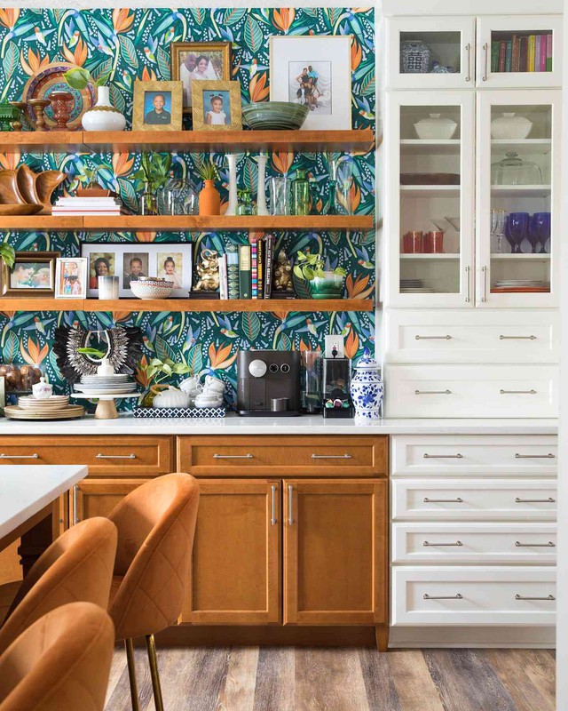 Biến hóa căn bếp gia đình từ phong cách đến không gian với gam màu xanh - Ảnh 2.