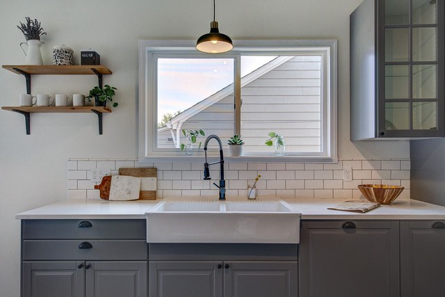Biến hóa căn bếp gia đình từ phong cách đến không gian với gam màu xanh - Ảnh 3.