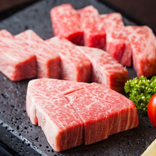Review 4 loại thịt bò nhập khẩu được ưa chuộng nhất trong đó có loại được đánh giá là sang-xịn-mịn - Ảnh 3.