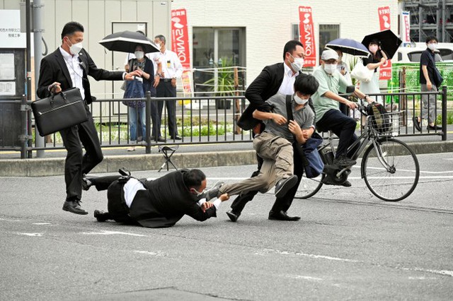 Cảnh sát trưởng hé lộ thông tin bất ngờ về kế hoạch bảo vệ ông Abe Shinzo - Ảnh 2.