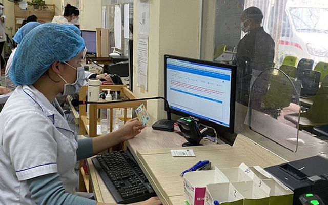 Đến cuối tháng 6, đã có 253.130 lượt tra cứu thành công phục vụ khám chữa bệnh BHYT bằng Căn cước công dân gắn chip (Ảnh minh họa: Chinhphu.vn)