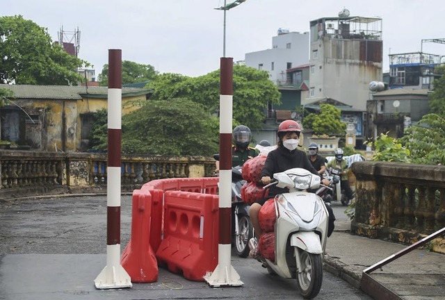 Cầu Long Biên: Kiệt tác nghệ thuật kiến trúc - chứng nhân lịch sử của dân tộc đã đến lúc cần được nghỉ ngơi - Ảnh 8.