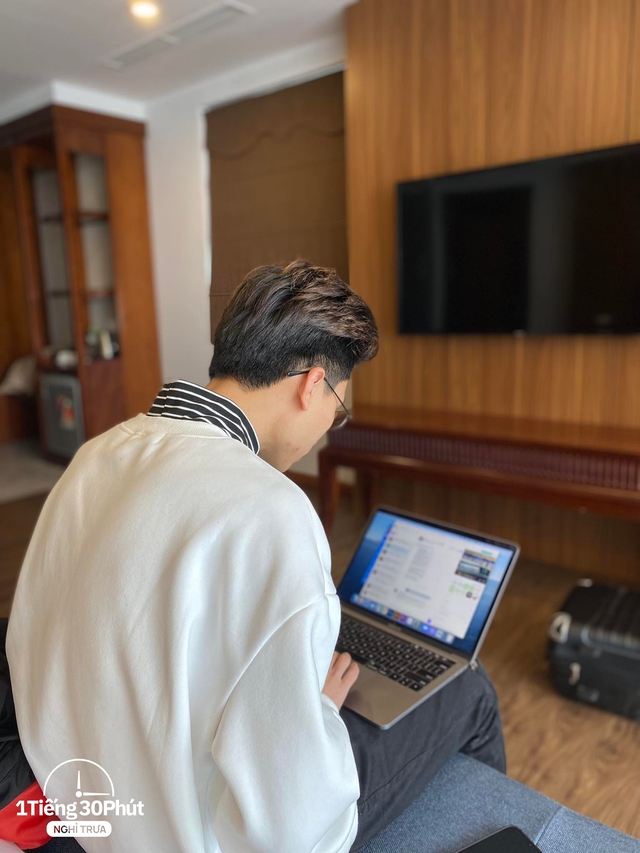 Hai nhân viên văn phòng tại Hà Nội tự chi tiền thuê homestay để “ôm laptop” làm việc: “Đổi view giúp mình làm năng suất hơn”, nhưng tiền cũng tốn không ít - Ảnh 3.