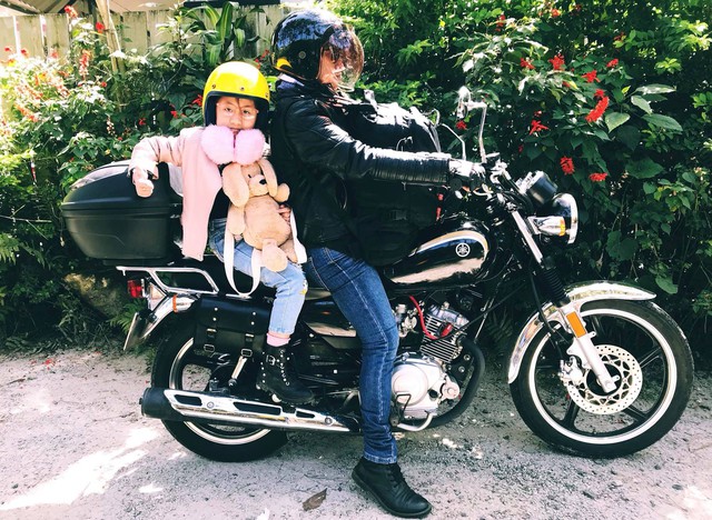 Ông bố ở TP.HCM đưa con đi “phượt” khắp thế gian bằng xe máy: 5 năm trải nghiệm đủ cảnh quan đẹp như trên phim, dạy con sống tự lập cực thấm - Ảnh 5.