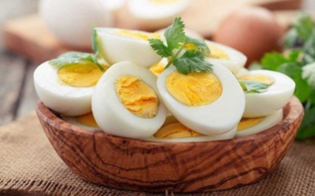 Luộc trứng kiểu này rất độc, nhiều người không biết cứ nghĩ là tốt