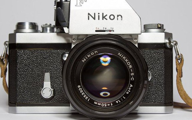 Nikon khép lại 6 thập kỷ sản xuất máy ảnh ống kính rời