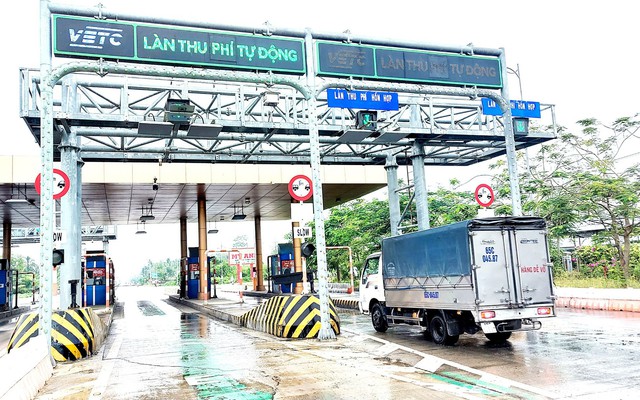 Chủ phương tiện cần nạp ít nhất bao nhiêu vào tài khoản thanh toán thu phí không dừng để tránh bị phạt tiền?