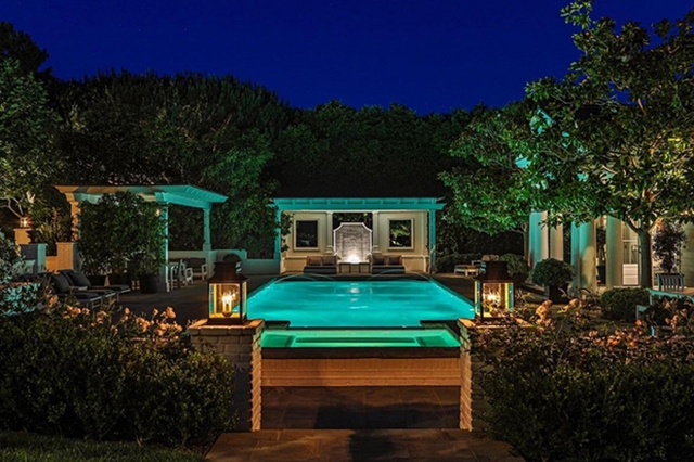 Bên trong dinh thự tuyệt đẹp giá 52 triệu USD của Adam Levine - Ảnh 19.