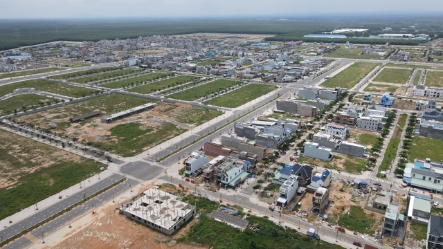 Nhiều công trình khu tái định cư sân bay Long Thành dang dở - Ảnh 1.