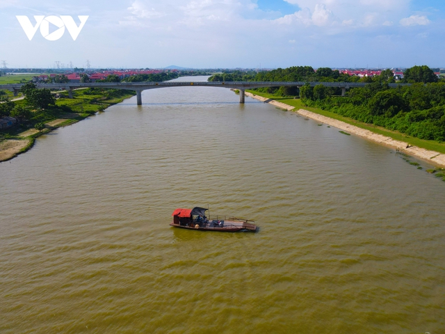 Cây cầu cụt trăm tỷ ở Bắc Giang xây xong 2 năm vẫn để trưng bày - Ảnh 7.