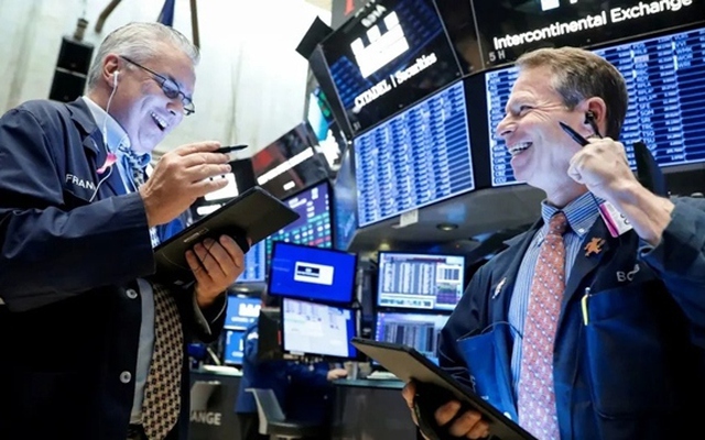 Chứng khoán Mỹ hồi phục, Dow Jones tăng hơn 750 điểm