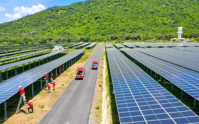 Năm 2021 đã có hơn 1 tỷ kWh điện mặt trời, điện gió bị cắt giảm do quá tải truyền tải. Ảnh NQ