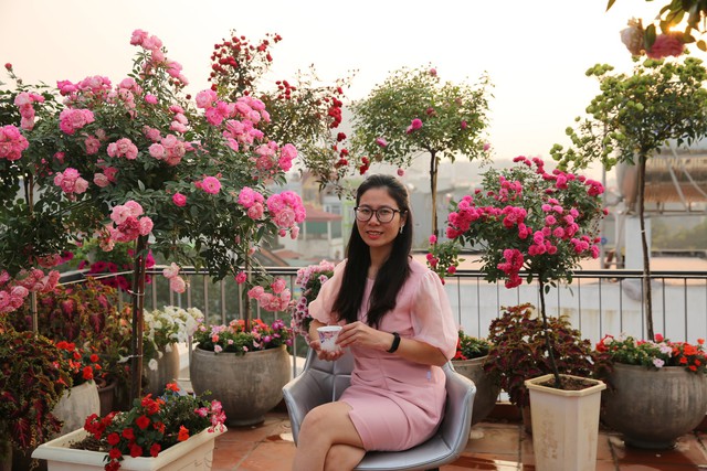 Cô gái 9x mang đầm sen lên ban công: Cất bằng cử nhân theo đam mê trồng cây, 31 tuổi thu về hoa thơm - Ảnh 1.