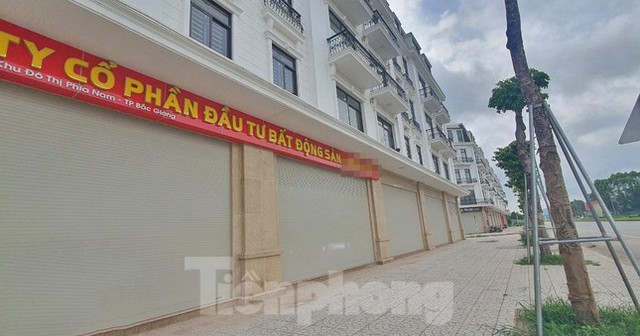 Shophouse, nhà phố và mặt bằng kinh doanh ế ẩm vì bị hét giá - Ảnh 6.