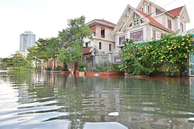  Hàng trăm biệt thự triệu đô ngập trong nước ở Quảng Ninh  - Ảnh 3.