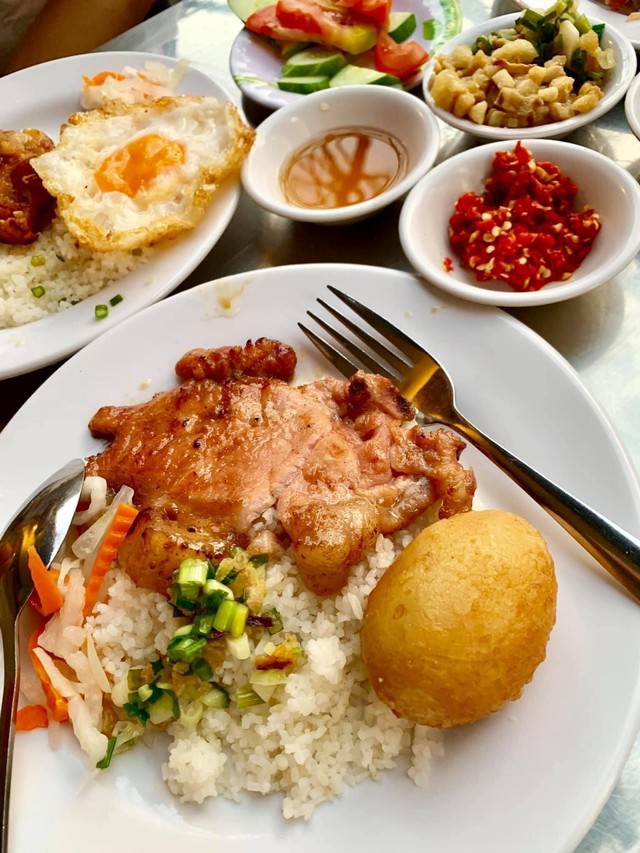 Những quán ăn mở cửa khuya suốt mấy mươi năm nay để phục vụ hội cú đêm Sài Gòn - Ảnh 5.