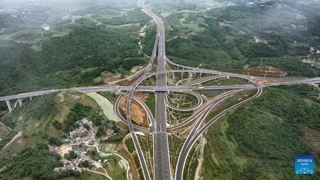 Điểm mặt những giao lộ như mê cung, khiến GPS cũng phải “lú” ở Trung Quốc - Ảnh 9.