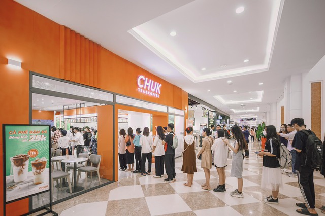 Đổi thương hiệu thành Chuk Coffee & Tea và mở cửa hàng đầu tiên tại Hà Nội, KIDO kỳ vọng thu về 500 tỷ từ chuỗi F&B trong năm 2022 - Ảnh 1.