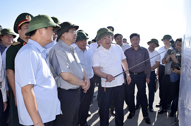 Thủ tướng Chính phủ: Thống nhất phương án đầu tư các dự án hạ tầng giao thông trọng điểm tỉnh Nghệ An - Ảnh 1.