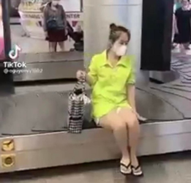  Xác minh nữ hành khách ngồi trên băng chuyền hành lý sân bay Phú Quốc - Ảnh 2.