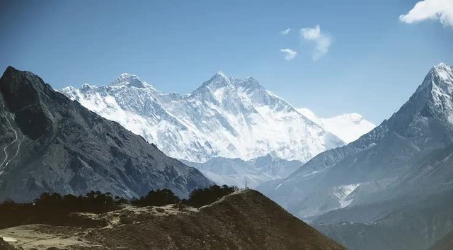 10 ngọn núi đẹp nhất thế giới năm 2022: Châu Á sở hữu 2 cái tên nổi tiếng bậc nhất - Ảnh 8.