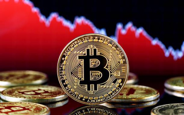 Giá Bitcoin giảm sâu về gần mốc 21.000 USD. (Ảnh: istock)