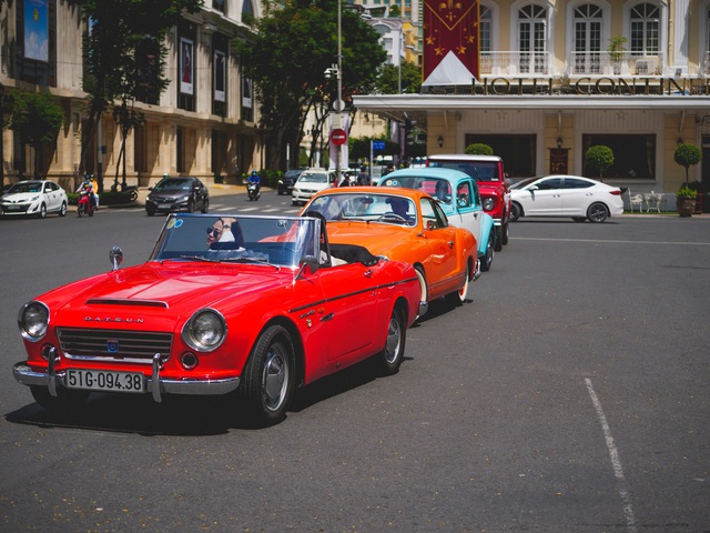 vietnam-luxe-car-16588023361901853393156.jpg