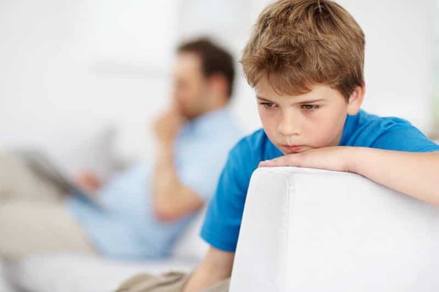 Cha mẹ dù giận nhau đến mấy cũng không nên nói 6 điều này trước mặt con: Gây tổn thương, ảnh hưởng đến tâm lý của bé - Ảnh 4.