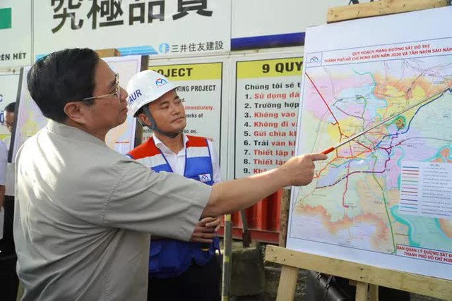 Chùm ảnh Thủ tướng Phạm Minh Chính thị sát tuyến metro số 1 - Ảnh 8.