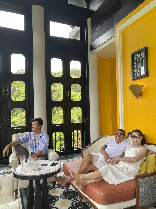 Chàng trai chi 15% thu nhập để ở phòng tổng thống khắp Việt Nam nghỉ dưỡng đơn giản là hưởng thụ những thứ mình làm ra  - Ảnh 3.