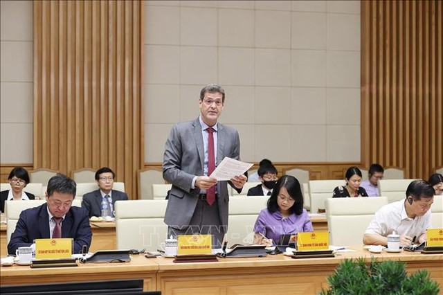 Thủ tướng Phạm Minh Chính chủ trì họp bàn về ổn định kinh tế vĩ mô, kiểm soát lạm phát - Ảnh 2.