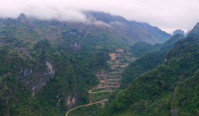 5 cung đường đèo đẹp ở Việt Nam, nhìn mới biết đất nước mình hùng vĩ đến nhường nào - Ảnh 9.