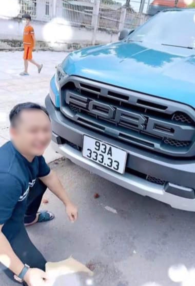 Ford Ranger Raptor tại Bình Phước đeo biển ngũ quý 3, CĐM khen nức nở: ‘Đã giàu lại còn hên’ - Ảnh 1.