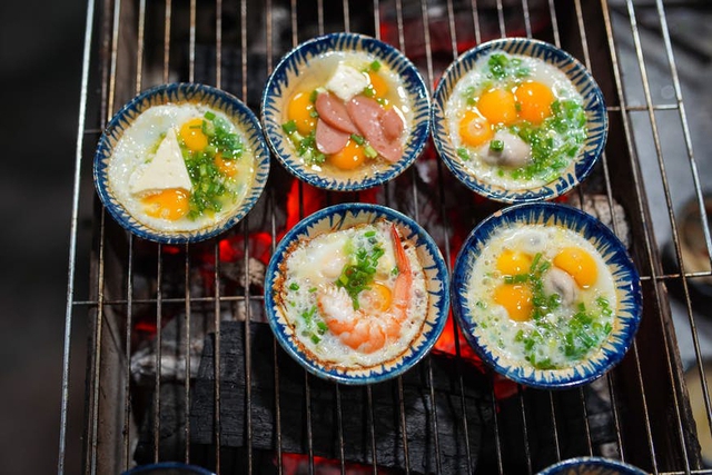 Lonely Planet: 6 điều đừng quên khi chinh phục mê cung đồ ăn đầy mê hoặc ở Việt Nam - Ảnh 2.