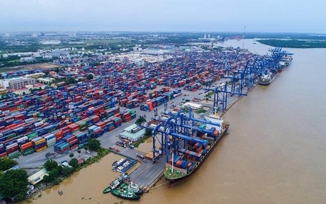 UBND TP.HCM, chính thức có văn bản gửi Thủ tướng đề xuất đầu tư cảng trung chuyển quốc tế tại huyện Cần Giờ với công suất thông quan 10 - 15 triệu TEU, và tổng mức đầu tư khoảng 6 tỷ USD.