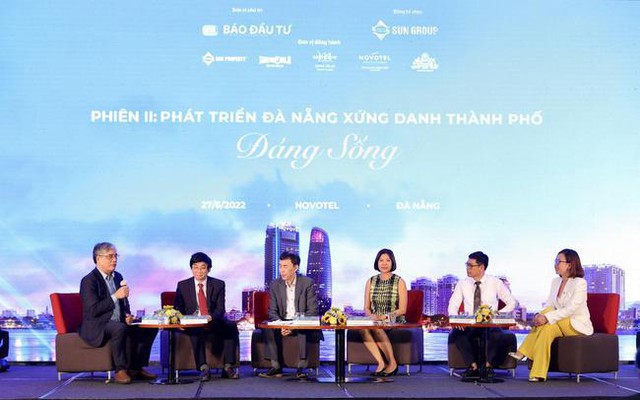 "Đà Nẵng phải đặt mình vào tư thế đua tranh thế giới theo nghĩa điểm đến hàng đầu, đáng sống hạng nhất” "Đà Nẵng phải đặt mình vào tư thế đua tranh thế giới theo nghĩa điểm đến hàng đầu, đáng sống hạng nhất”