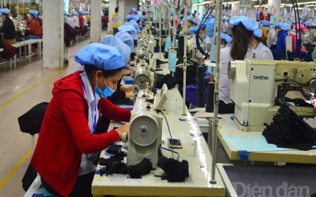 Giảm giá xăng, dầu để đảm bảo phát triển kinh tế và cuộc sống người dân Giảm giá xăng, dầu để đảm bảo phát triển kinh tế và cuộc sống người dân