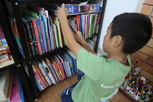 Bà mẹ ở TP.HCM nhận bão like vì mở phòng đọc miễn phí cho trẻ em: Bật mí bí quyết giúp con mê sách từ năm 2 tuổi - Ảnh 6.