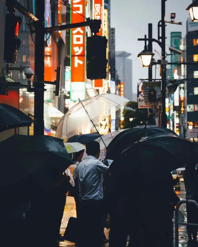 Chiếc ô trong suốt ở Nhật Bản: Trở thành vật quốc dân trong ngày mưa, là nét văn hóa không thể thiếu của đất nước mặt trời mọc - Ảnh 5.
