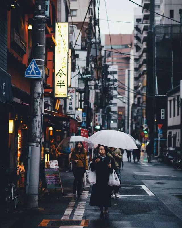 Chiếc ô trong suốt ở Nhật Bản: Trở thành vật quốc dân trong ngày mưa, là nét văn hóa không thể thiếu của đất nước mặt trời mọc - Ảnh 10.
