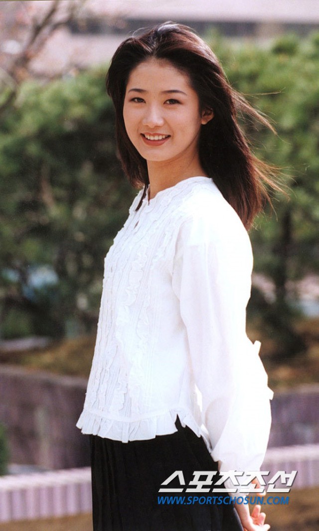 Mỹ nhân bí ẩn nhất Kbiz Shim Eun Ha: Nhan sắc đẹp mặn mà ở tuổi 50, lui về ở ẩn hỗ trợ chồng đại gia - Ảnh 3.